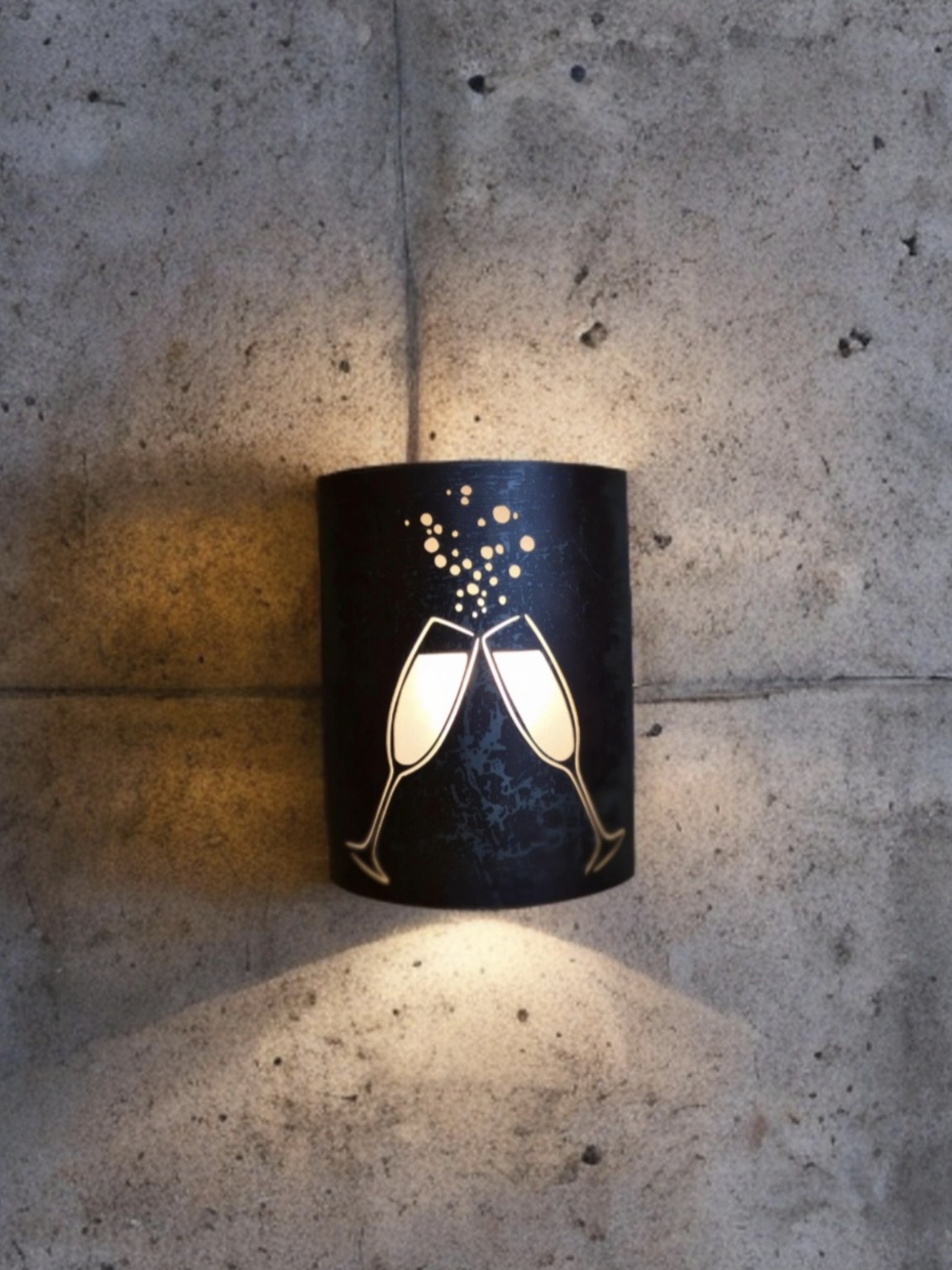 Luminaire décoratif aux flûtes de champagne